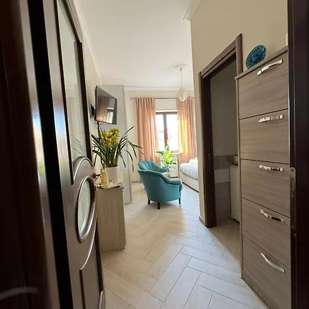 Over The World Nocleg ze śniadaniem