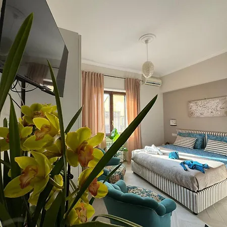Seasuntour - Over The World Bed & Breakfast