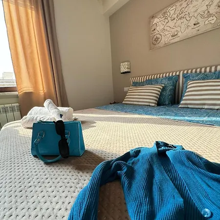 Over The World Nocleg ze śniadaniem